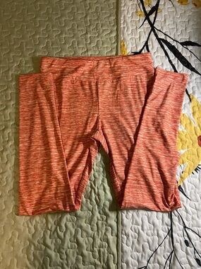 Time and Tru Coral Space-Dye Leggings